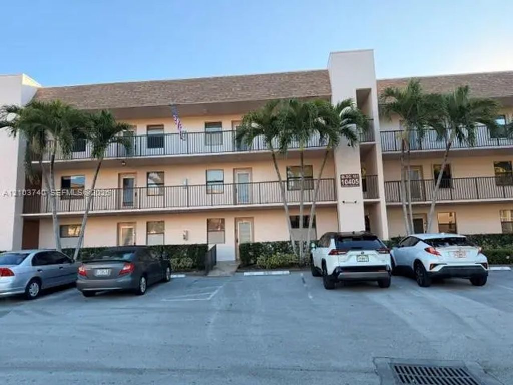 10405 Sunrise Lakes Boulevard #202, Sunrise