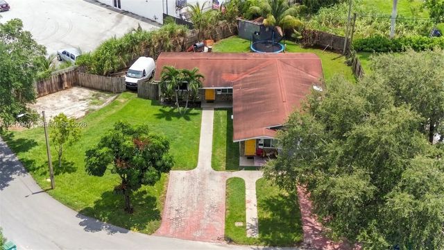5 of 32 - 235 Ne 118th Street, Miami, FL