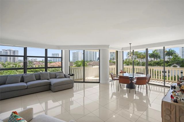 2 of 51 - 1000 W Island Boulevard #504, Aventura, FL