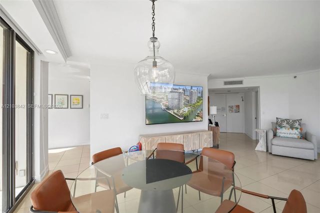 3 of 51 - 1000 W Island Boulevard #504, Aventura, FL