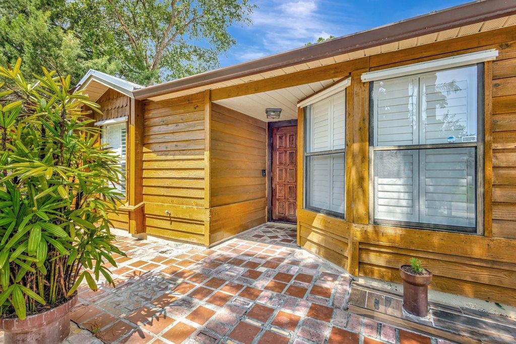 2950 Sw Bright Street, Port St. Lucie