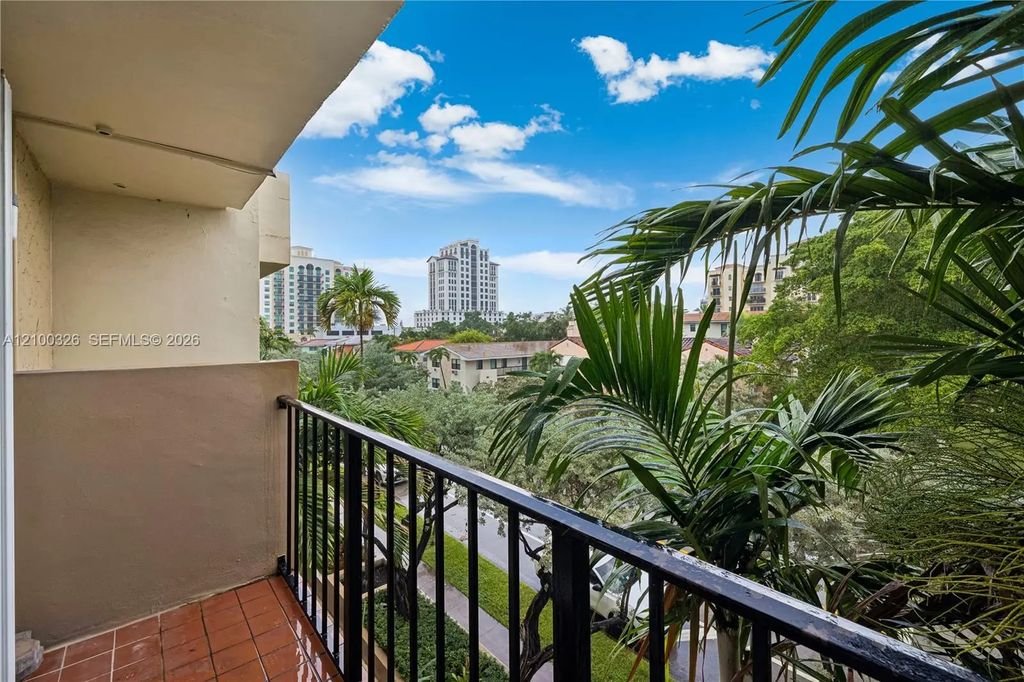 110 Salamanca Avenue #402, Coral Gables