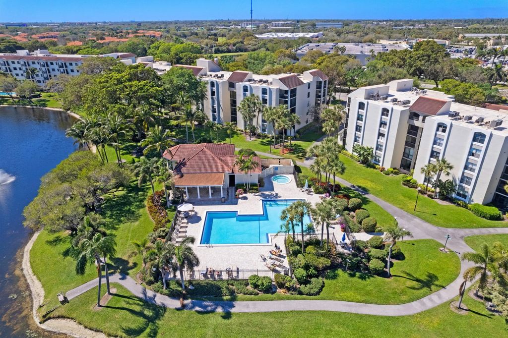 820 Lavers Circle #g211, Delray Beach