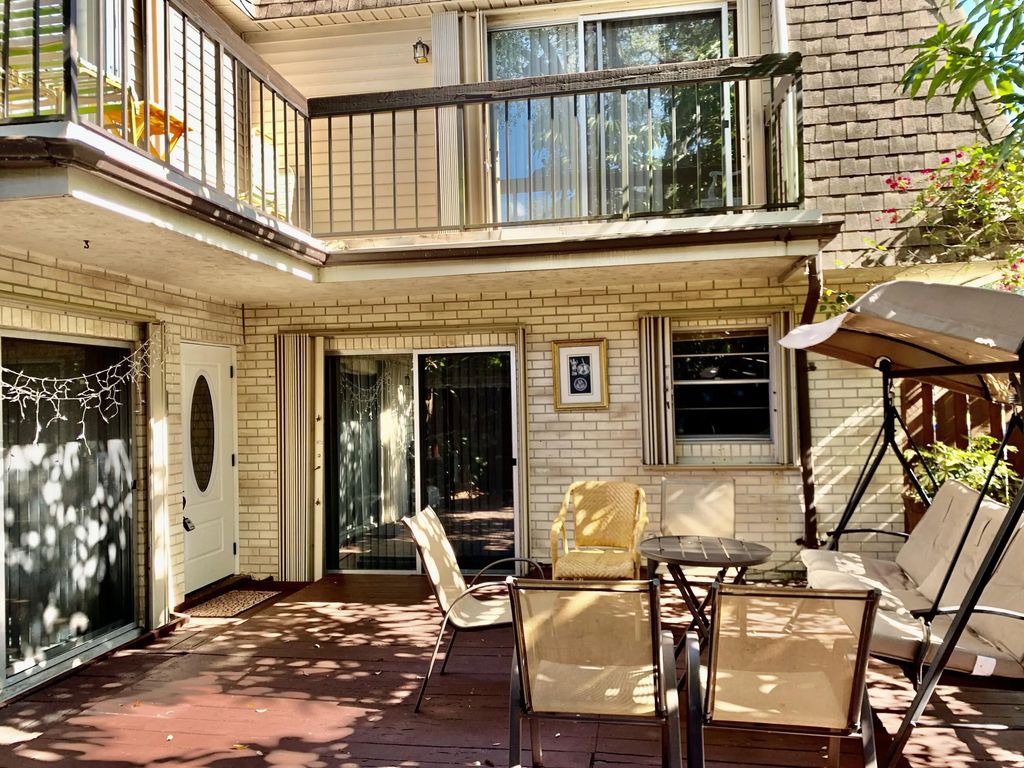 8115 Sw 24th Street #27d, North Lauderdale