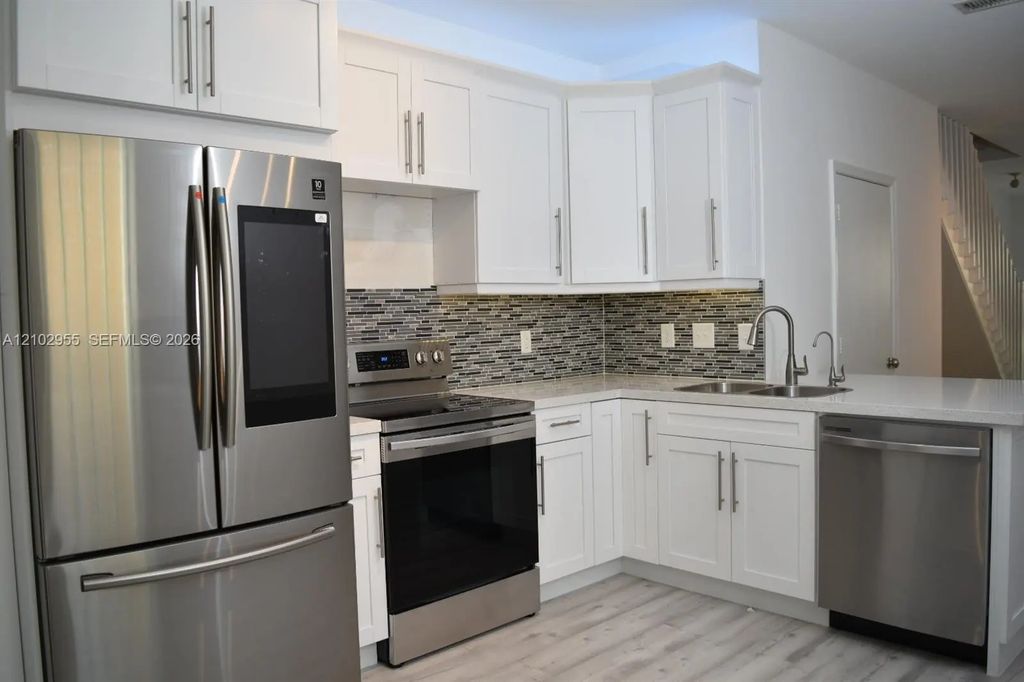 3641 Nw San Simeon Circle #3641, Weston
