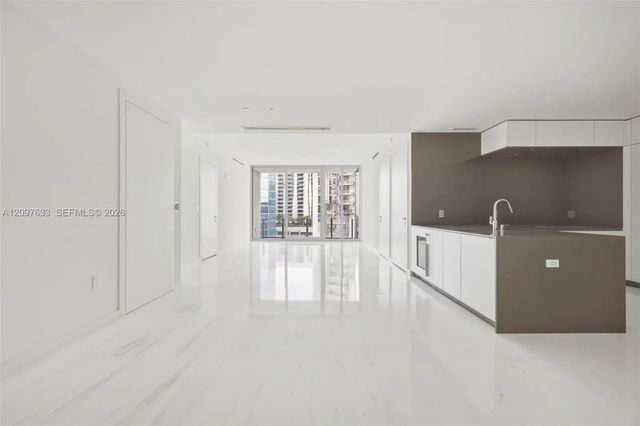 3 of 25 - 300 Biscayne Boulevard Way #1709w, Miami, FL