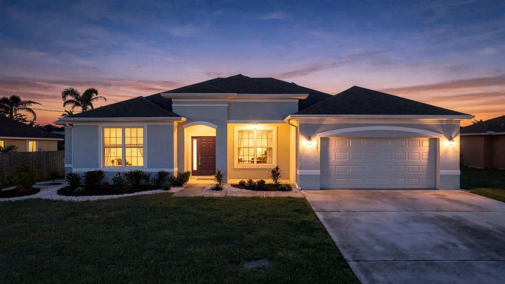 5681 Nw Croton Avenue, Port St. Lucie
