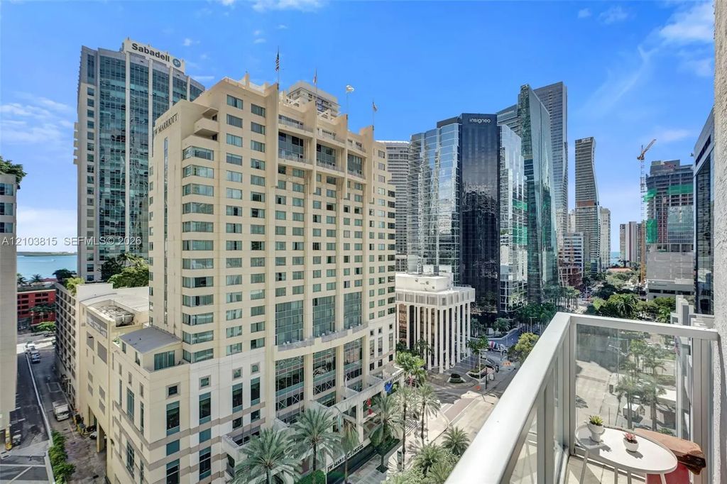 1060 Brickell Avenue #1207, Miami