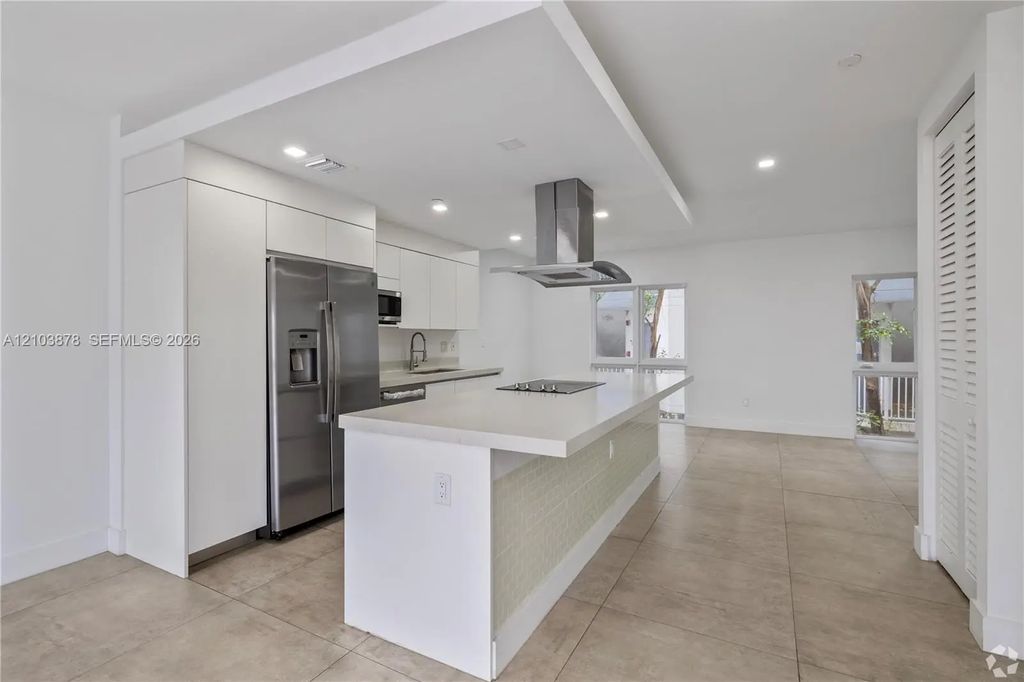 434 Sw 10th Street #b, Miami