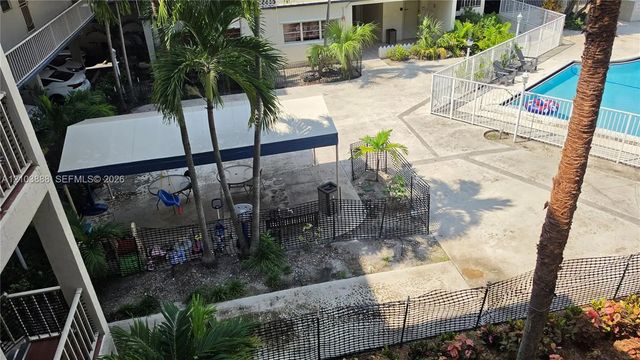 4 of 14 - 16750 Ne 10th Avenue #208, North Miami Beach, FL