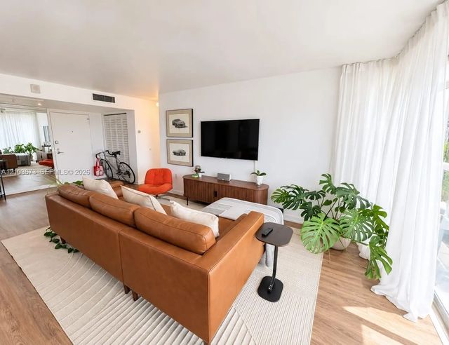 4 of 28 - 1300 Alton Road #10b, Miami Beach, FL