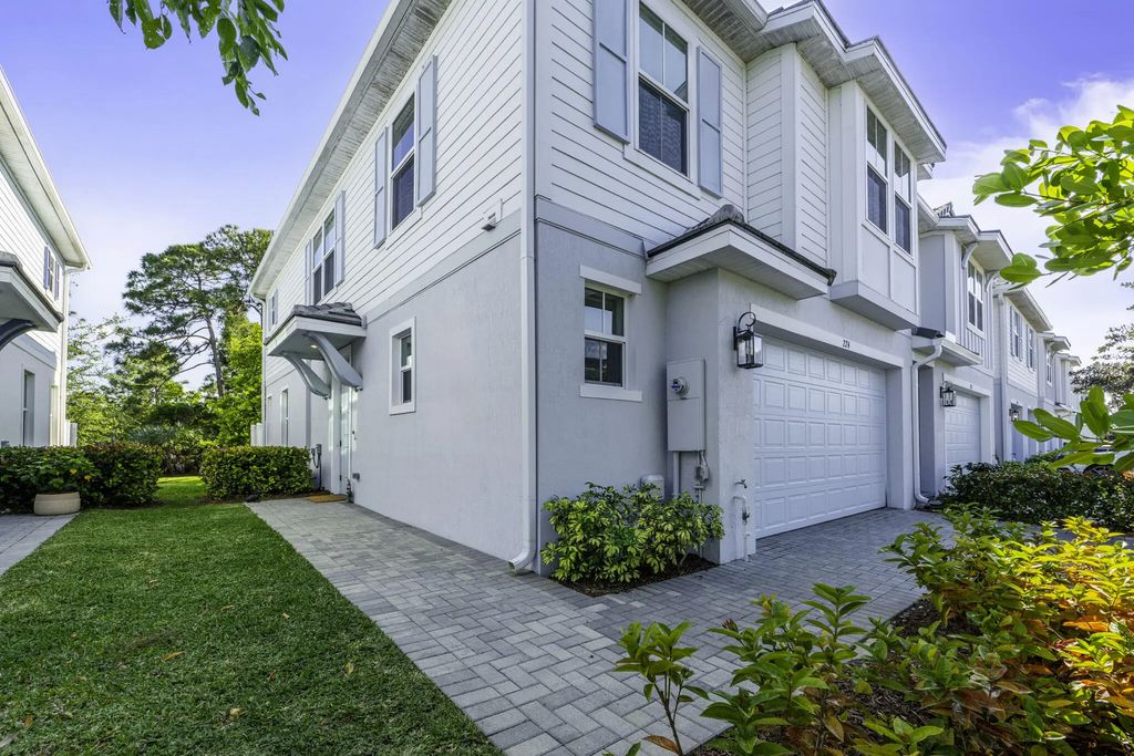 224 Preserve Trail S, Stuart