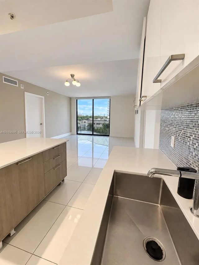 2 of 6 - 5252 Nw 85th Avenue #309, Doral, FL