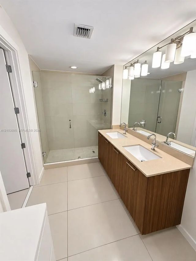 5 of 6 - 5252 Nw 85th Avenue #309, Doral, FL