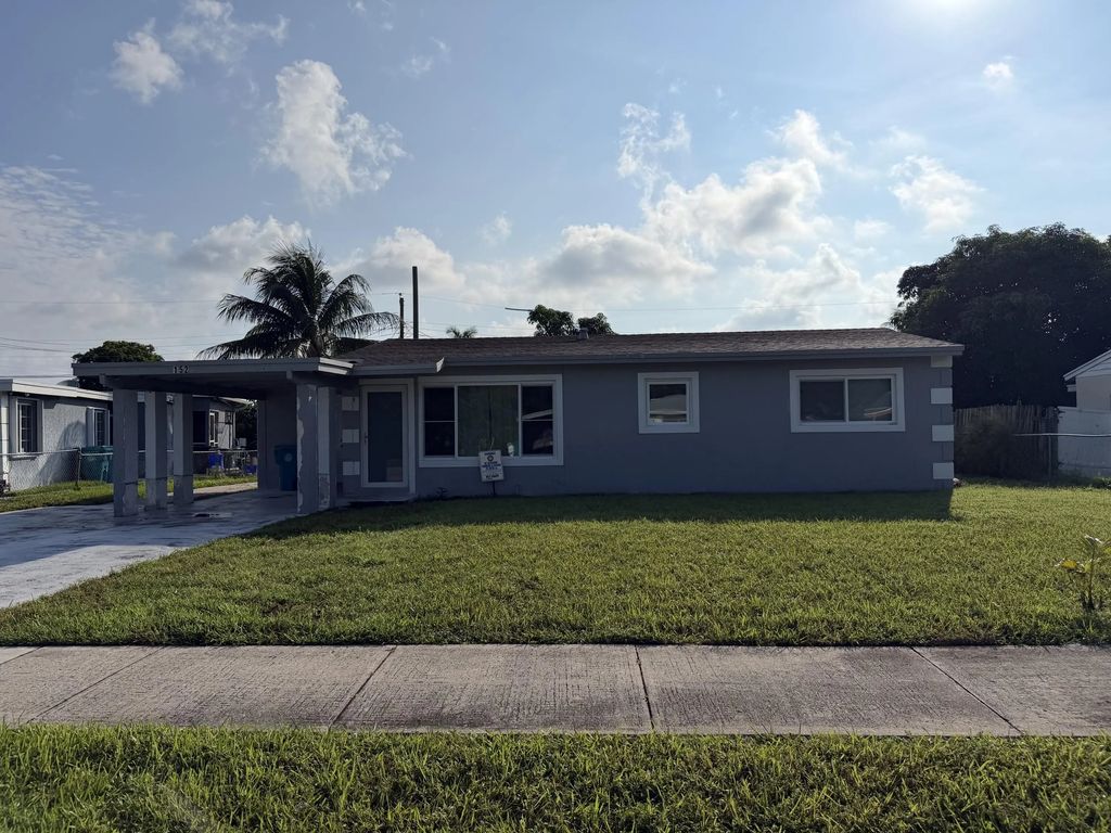 1526 Ne 1st Court, Boynton Beach