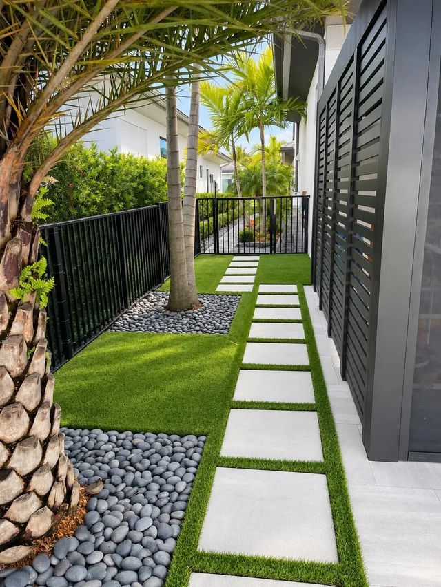 2 of 35 - 9215 Coral Isles Circle, Palm Beach Gardens, FL