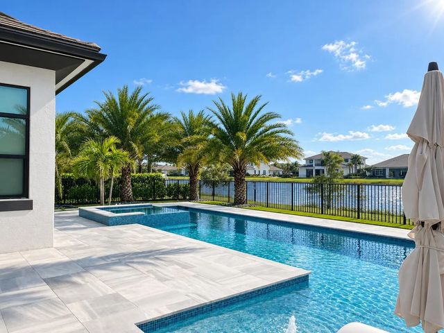 4 of 35 - 9215 Coral Isles Circle, Palm Beach Gardens, FL