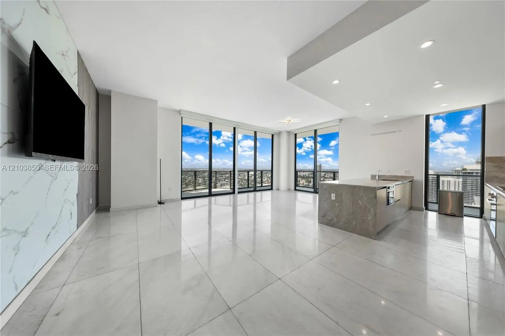 1300 S Miami Avenue #ph5210, Miami