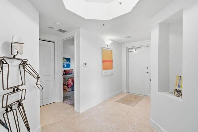 3 of 72 - 309 E Ocean Avenue #202, Lantana, FL