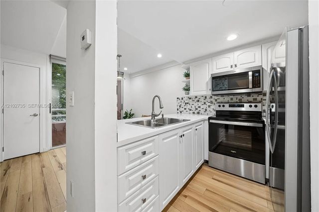 5 of 30 - 2801 Florida Avenue #212, Miami, FL
