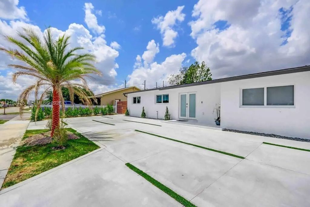 3530 Sw 104th Avenue #1, Miami
