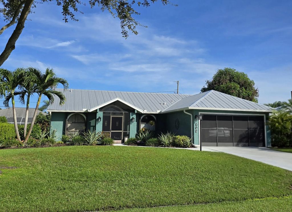 609 Se Barr Street, Port St. Lucie