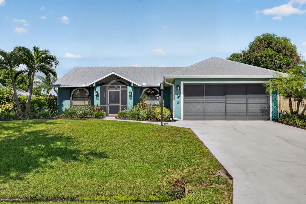 609 Se Barr Street, Port St. Lucie