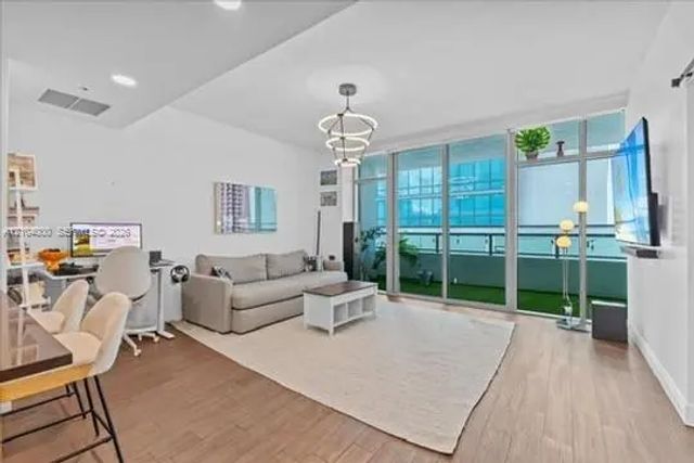 3301 Ne 1st Avenue #l0202, Miami