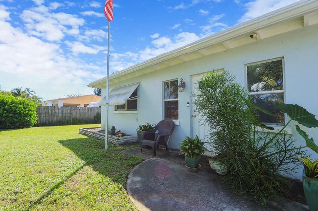 2 of 17 - 2708 Cherokee Court, West Palm Beach, FL