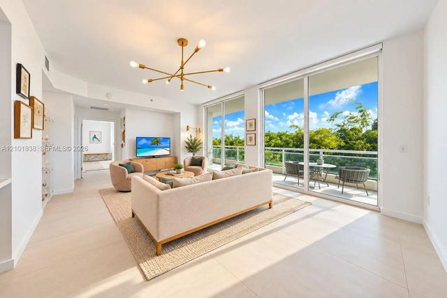 2020 Prairie Avenue #404, Miami Beach