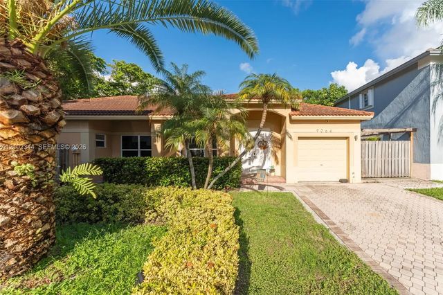 9064 Sw 215th Terrace, Cutler Bay
