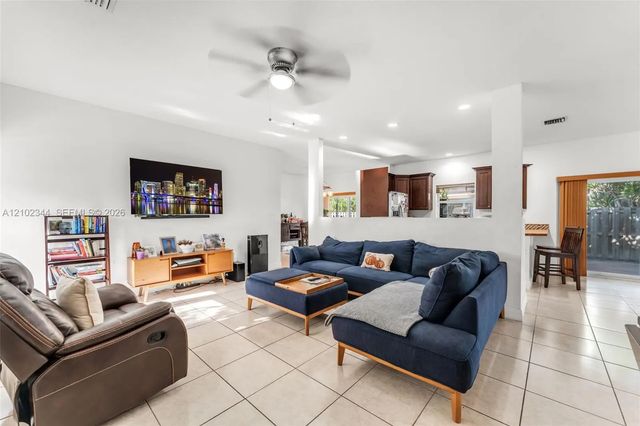 4 of 28 - 9064 Sw 215th Terrace, Cutler Bay, FL