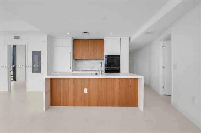 5 of 56 - 1400 Biscayne #1901, Miami, FL