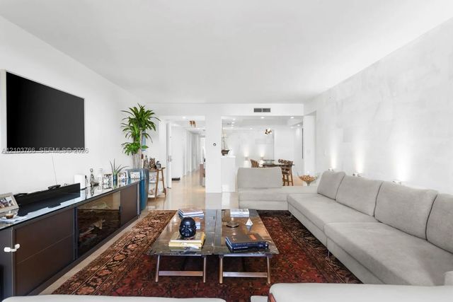 4 of 40 - 765 Crandon Boulevard #310, Key Biscayne, FL