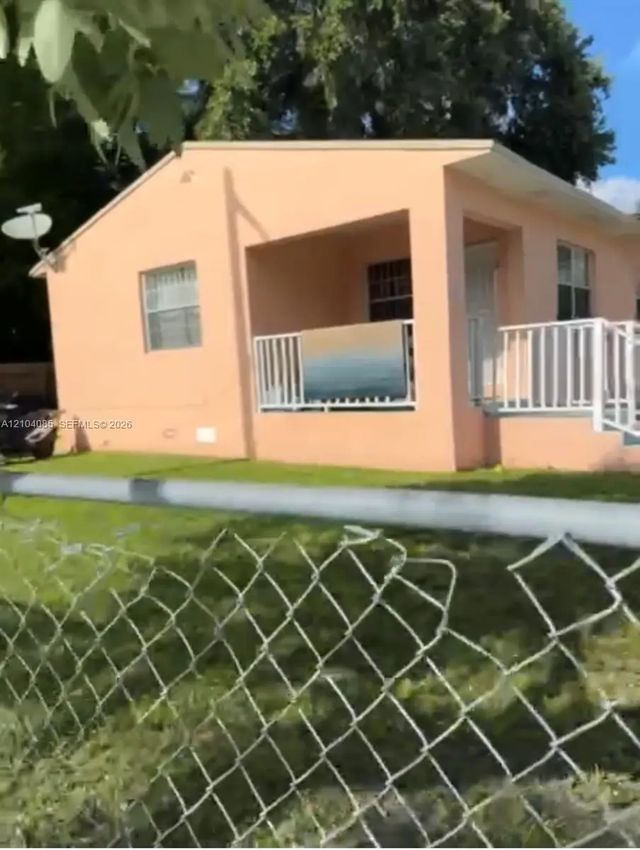 3 of 11 - 261 Nw 67th Street, Miami, FL