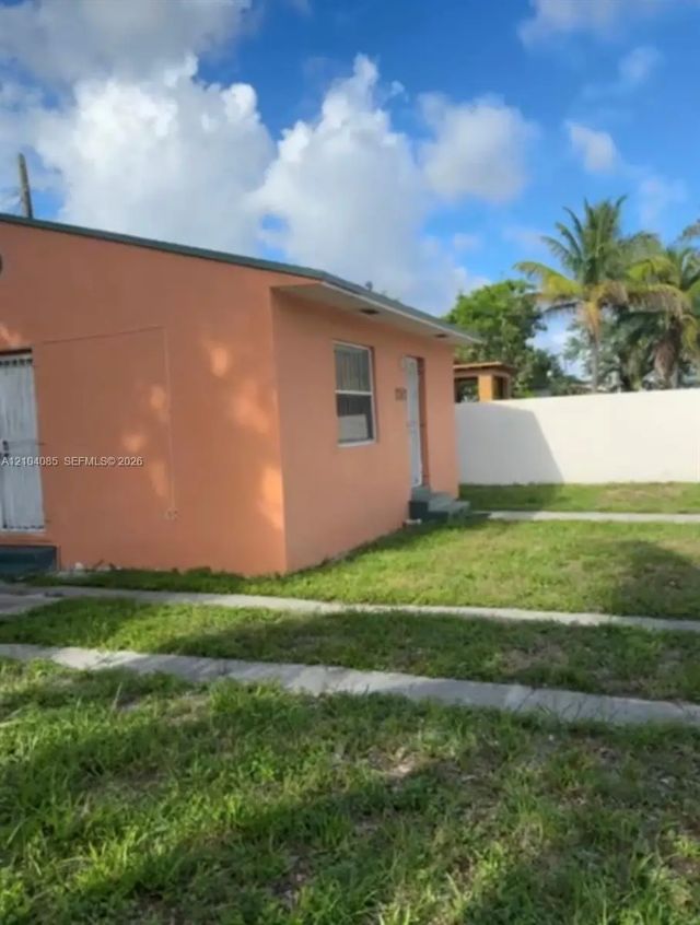 4 of 11 - 261 Nw 67th Street, Miami, FL