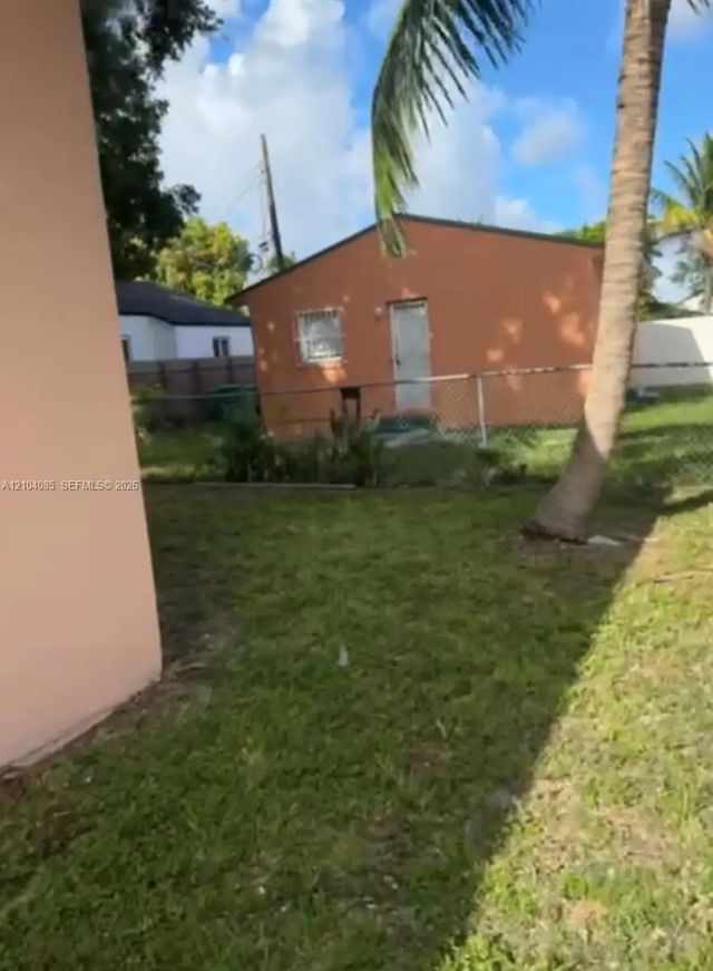 5 of 11 - 261 Nw 67th Street, Miami, FL