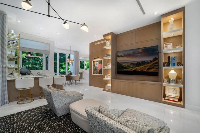 3 of 38 - 737 W 49th Street, Miami Beach, FL