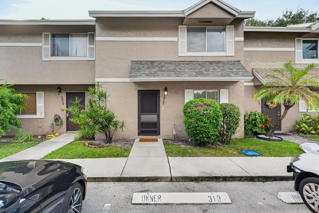 1317 Sussex Drive, North Lauderdale