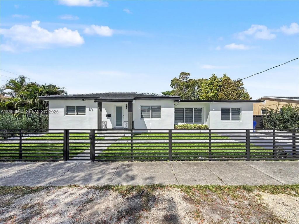 1530 Sw 24th Avenue, Miami
