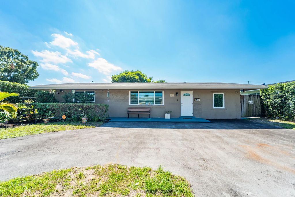 8800 Nw 15th Street, Pembroke Pines