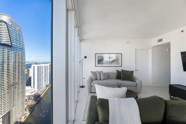 485 Brickell Avenue #4804, Miami