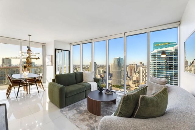 5 of 36 - 485 Brickell Avenue #4804, Miami, FL
