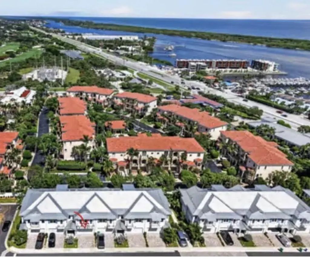 114 Royal Palm Circle, Tequesta