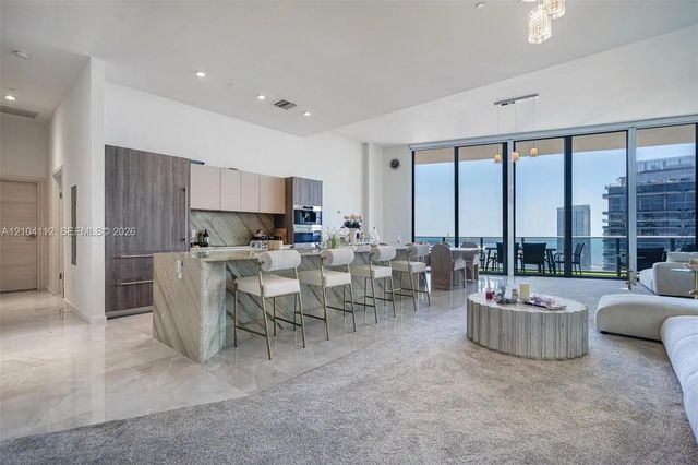 5 of 40 - 801 S Miami Avenue #mph 5702, Miami, FL