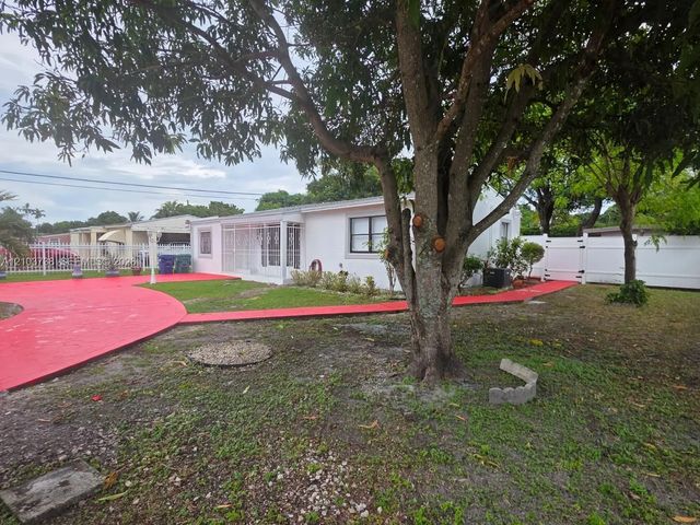 3 of 20 - 14501 Nw 12th Avenue, Miami, FL