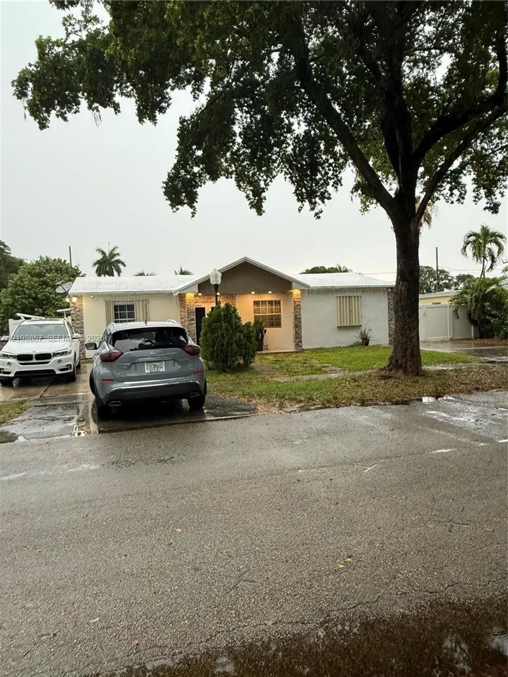 1031 Ne 142nd Street, North Miami