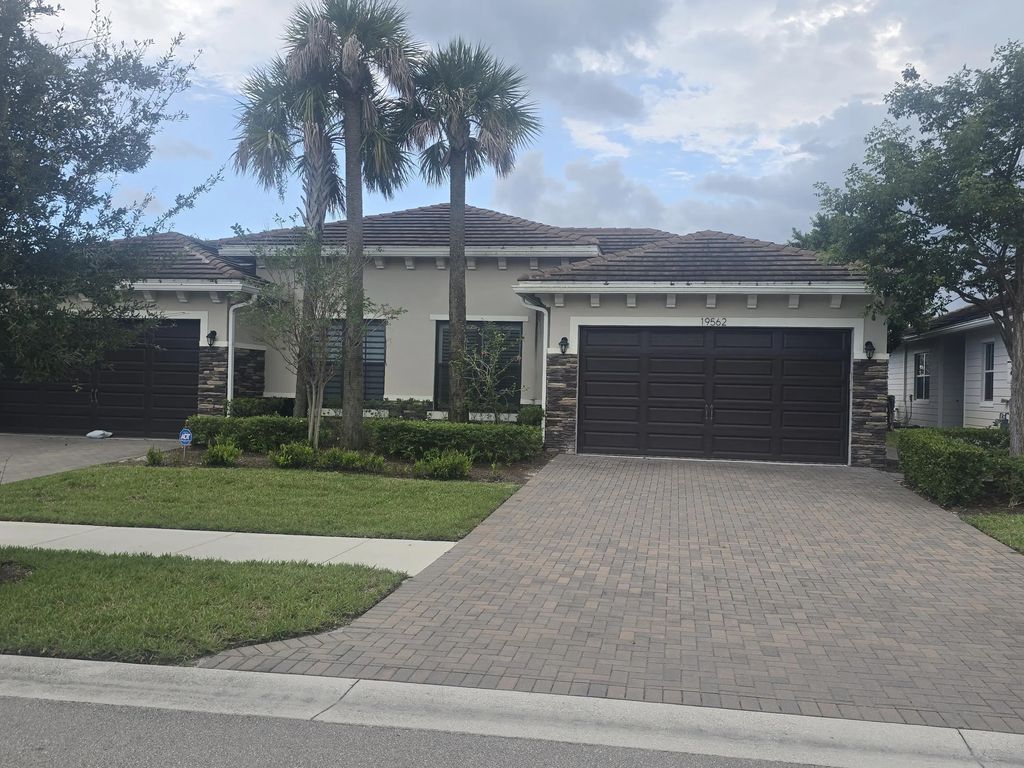 19562 Weathervane Way, Loxahatchee