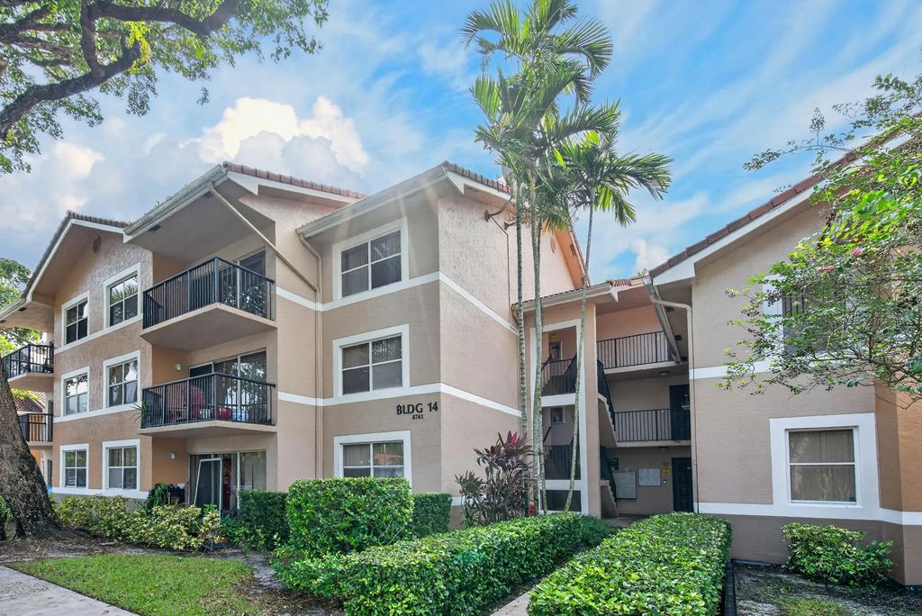 8741 Wiles Road ##305, Coral Springs