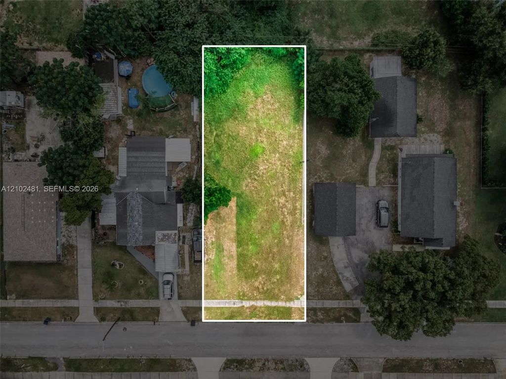 345 Matlo Avenue, Sebring